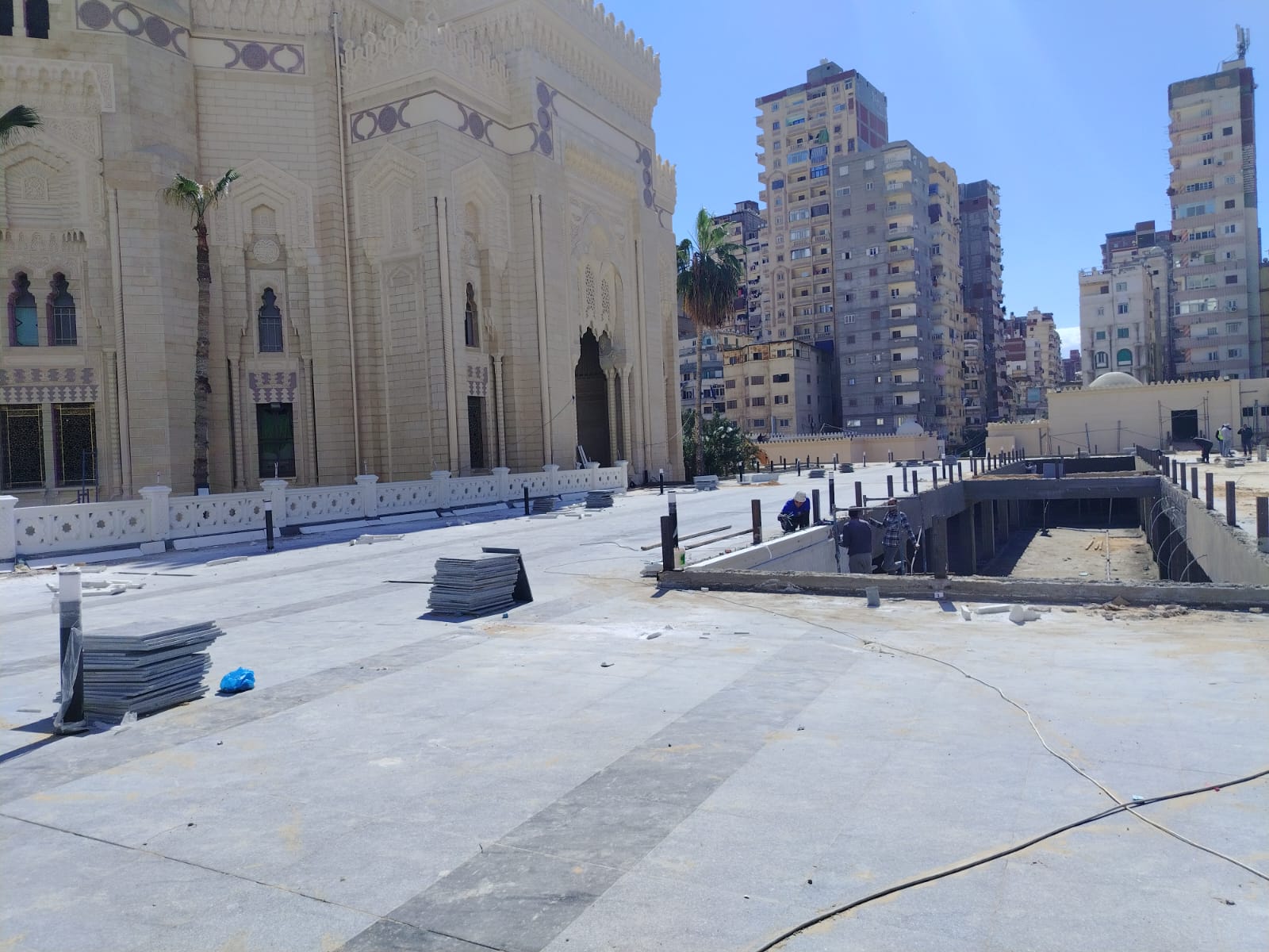 جانب من الانشاءات