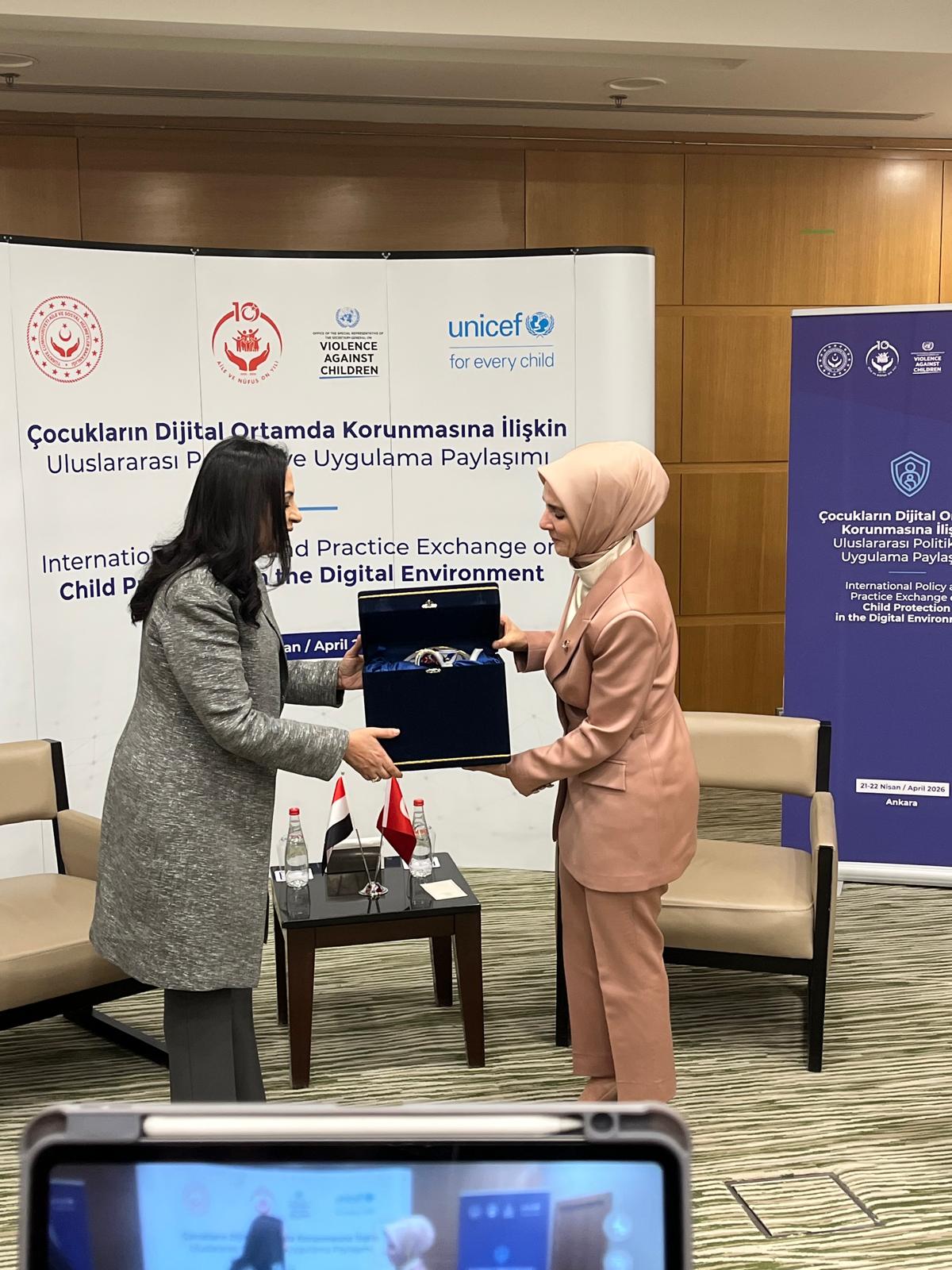 وزيرة التضامن تلتقي وزيرة الأسرة والخدمات الاجتماعية التركية  