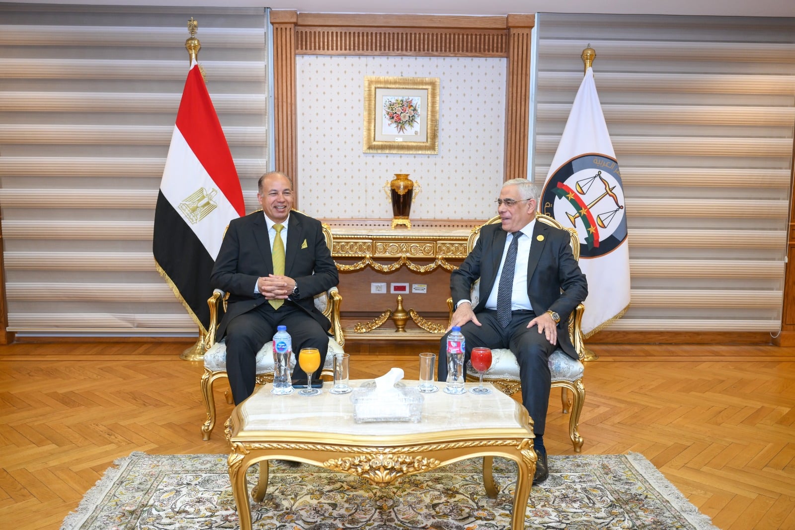 النائب العام يستقبل رئيس جامعة المنصورة  (7)