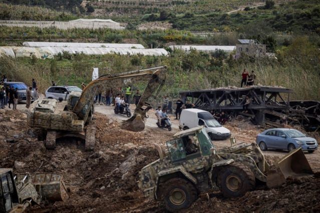 عودة أهالى جنوب لبنان رغم تحذيرات العدو الإسرائيلي (10)
