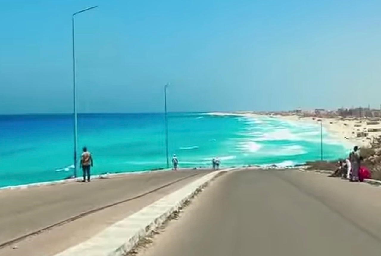 هضبة عجيبة وشواطئها