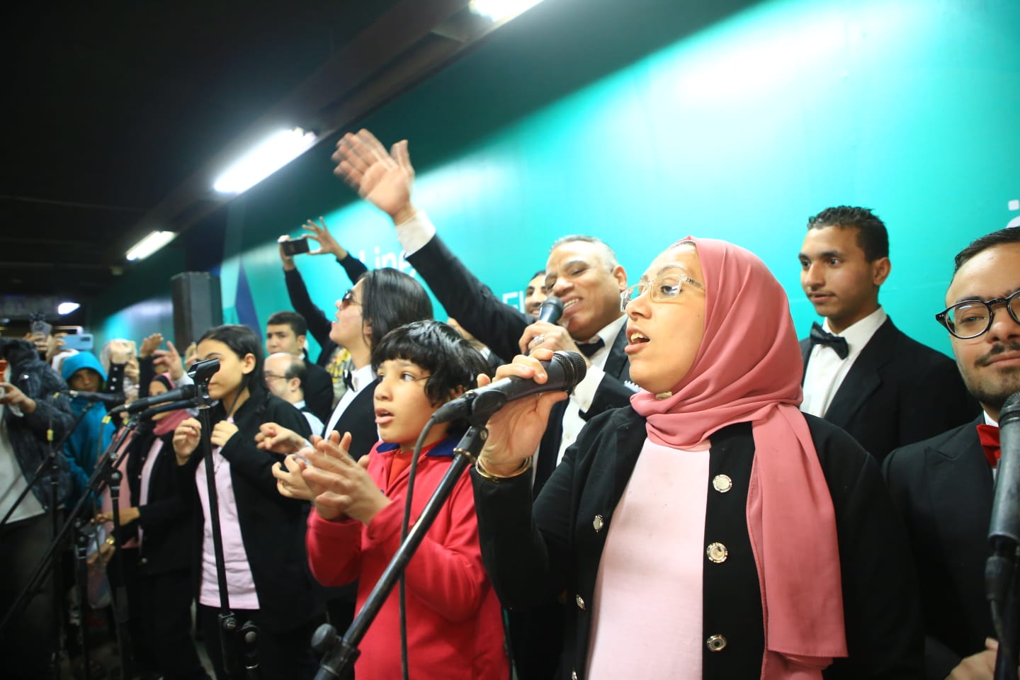 عروض غنائية في محطة جمال عبد الناصر (2)