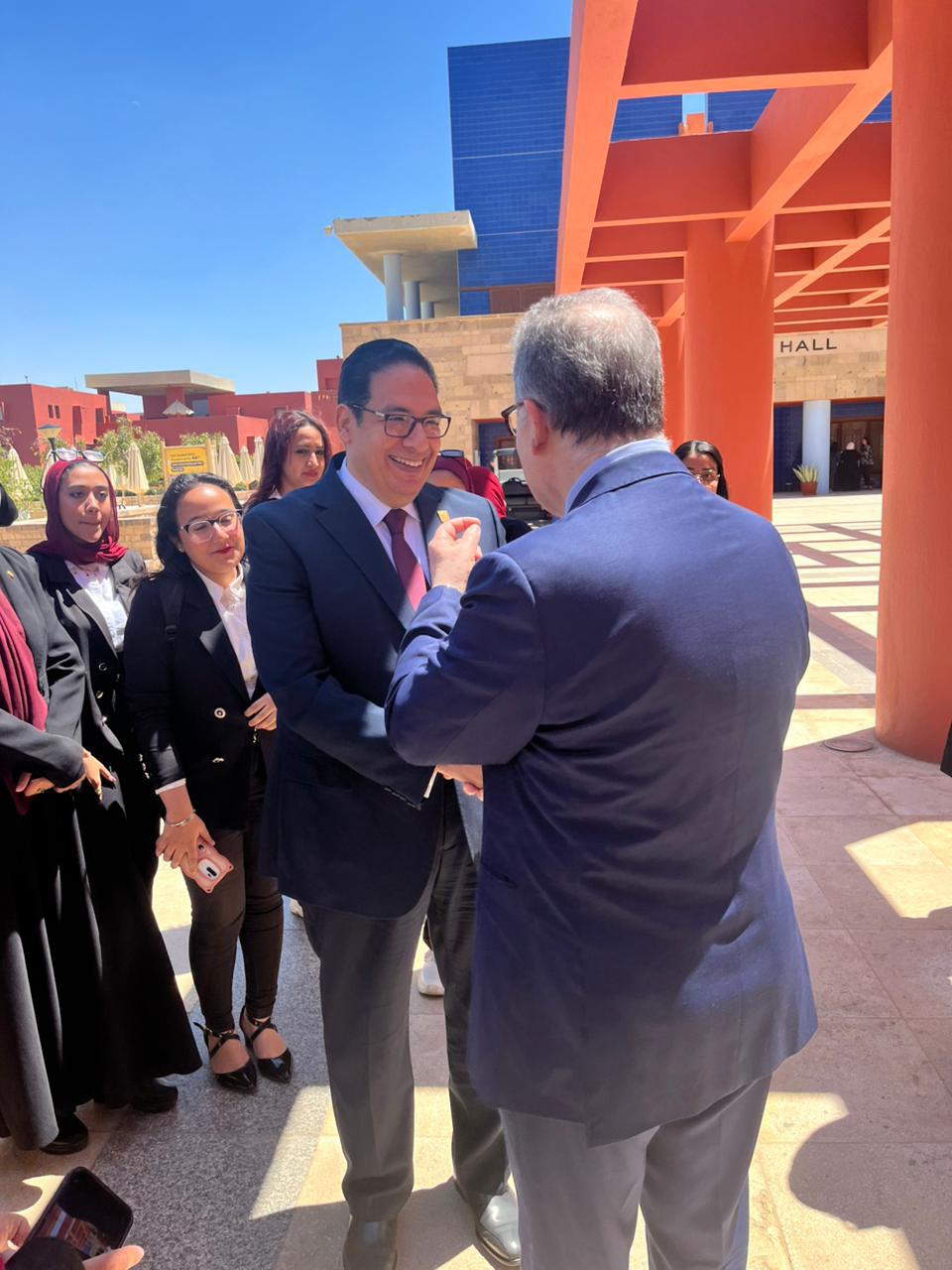 رئيس جامعة القاهرة