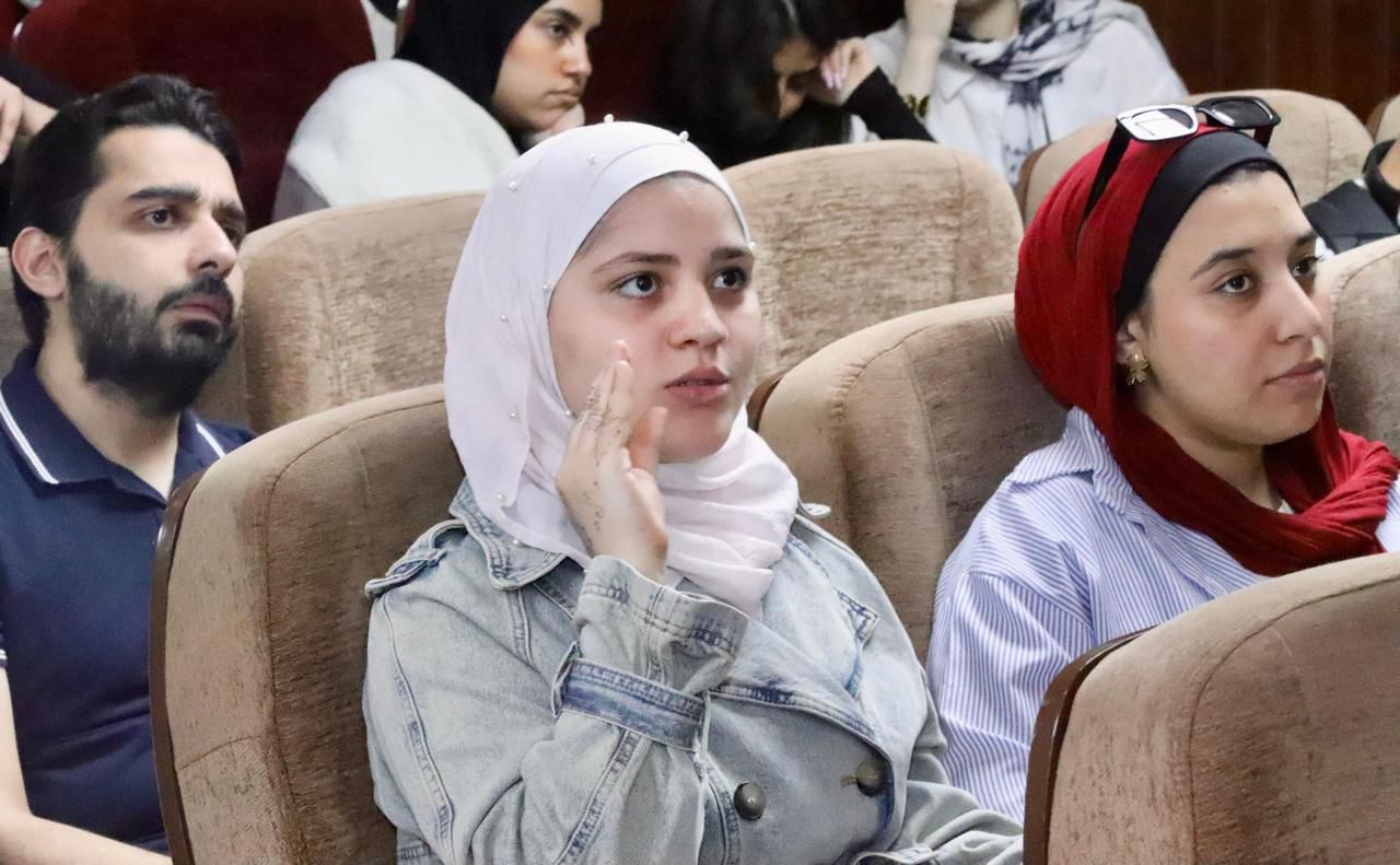 تفاعل الطلاب مع محاضرة آليات استثمار التكنولوجيا للوقاية من المخدرات