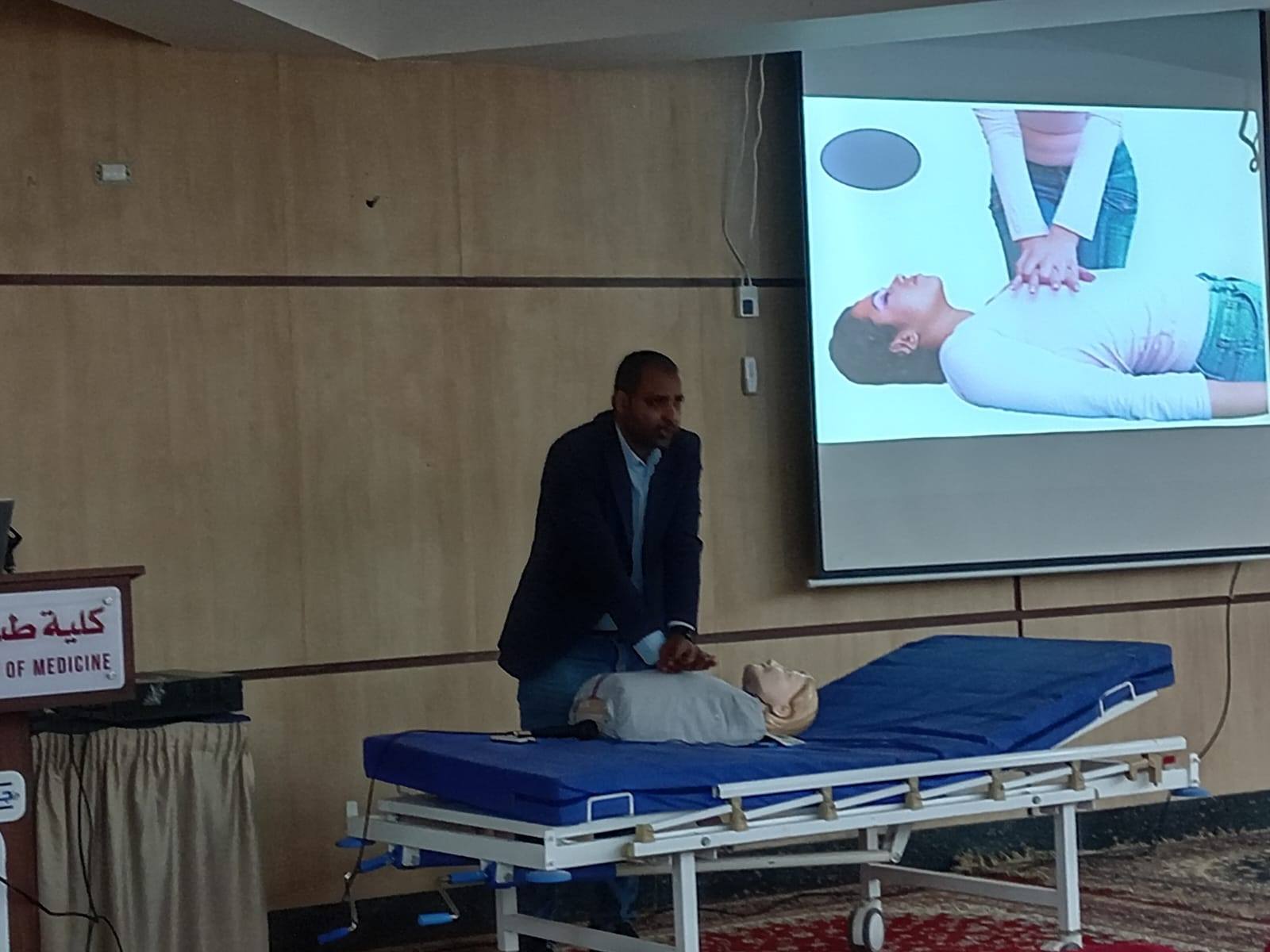 فعاليات ورشة عمل بعنوان أساسيات الإسعافات الأولية فعاليات ورشة عمل بعنوان أساسيات الإسعافات الأولية