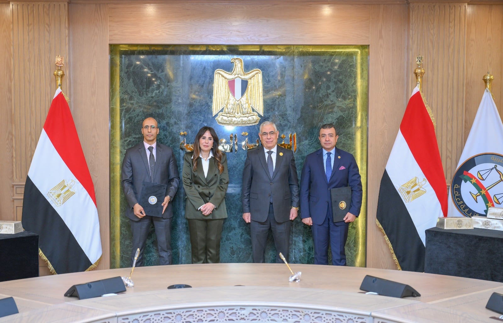 النائب العام وعدد من الوزراء