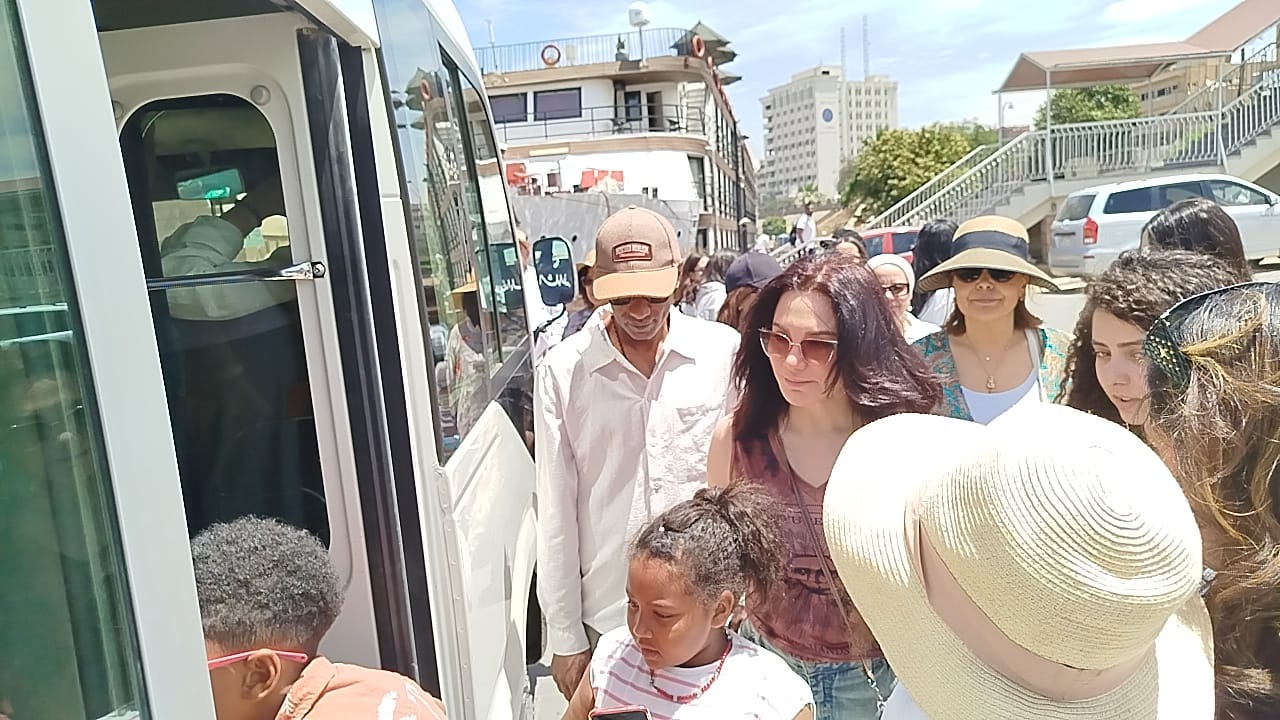 زيارة نجوم الفن لمعبد فيلة