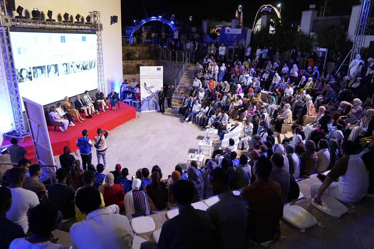 400 طالب من متطوعي التضامن الاجتماعي