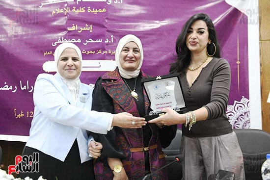 كلية الاعلام تكرم دراما المتحدة (1)