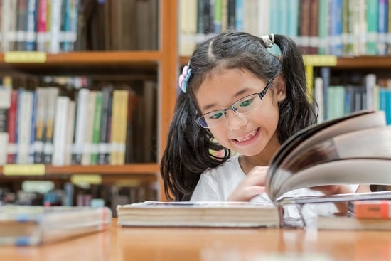 نصائح لتشجيع طفلك على القراءة