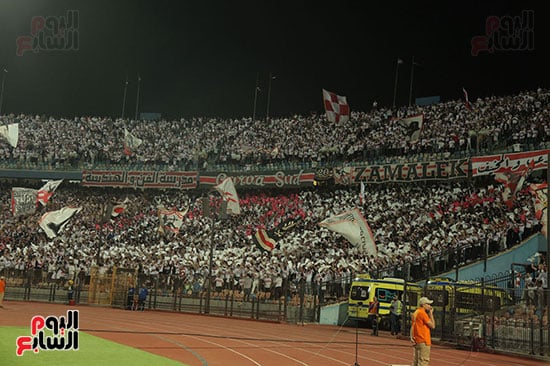 جماهير الزمالك بالمدرجات  (3)