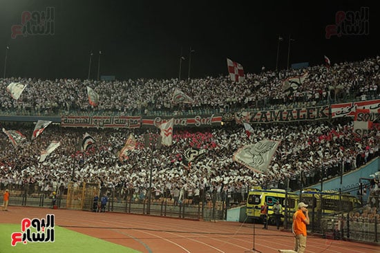 جماهير الزمالك بالمدرجات  (7)