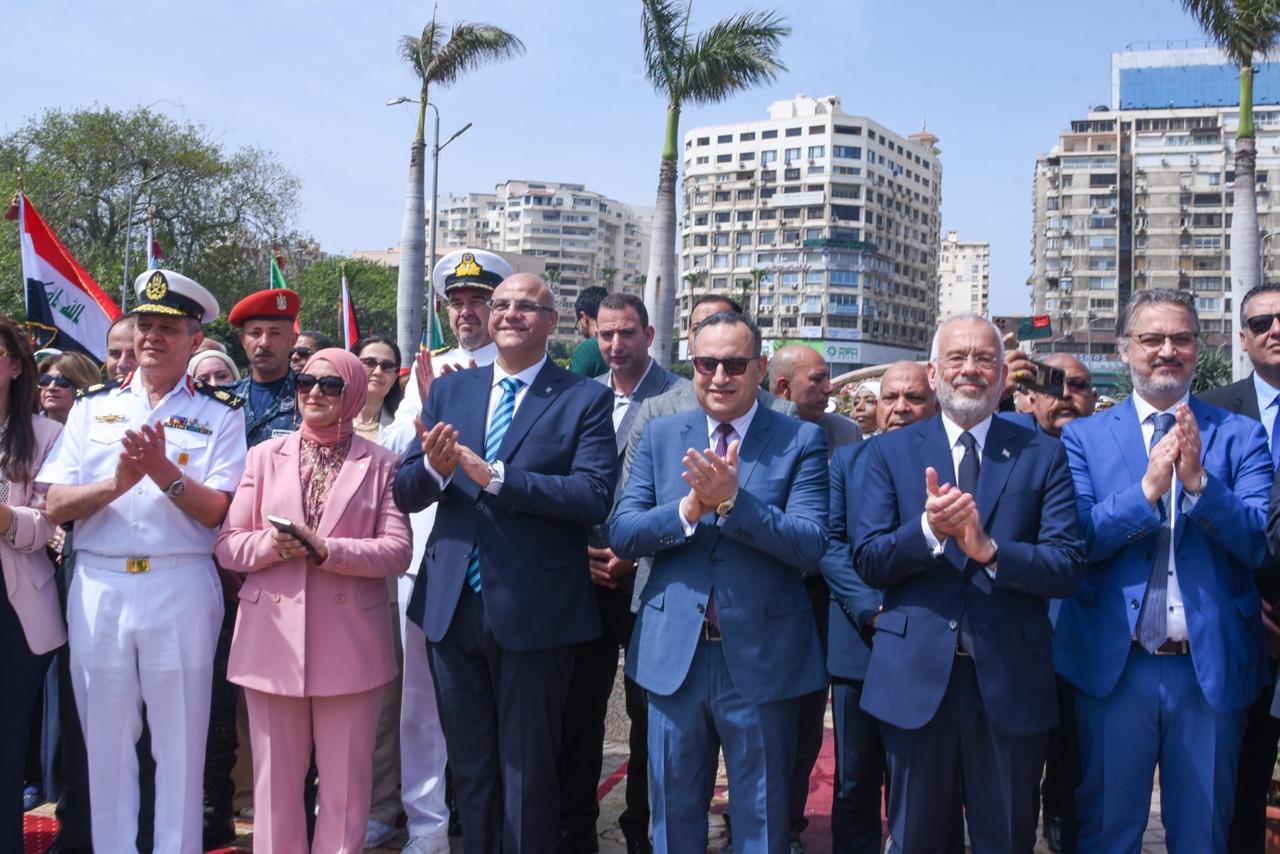 محافظ الاسكندرية و القيادات