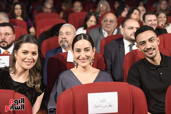 أمينة خليل ويسرا اللوزي