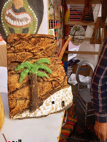 لوحة منحوتة