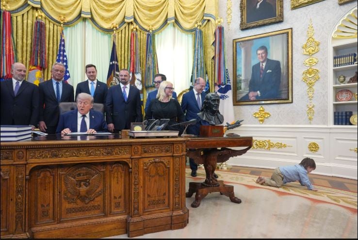 ترافيس في المكتب البيضاوي