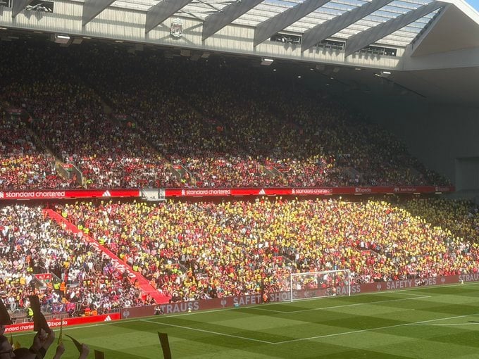 جماهير ليفربول تهاجم إدارة النادي (2)