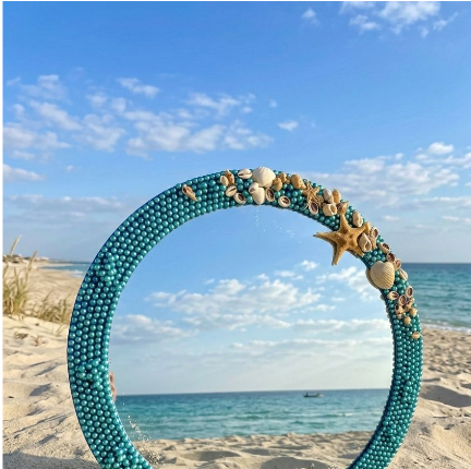 احد المنتجات  بالزجاج 