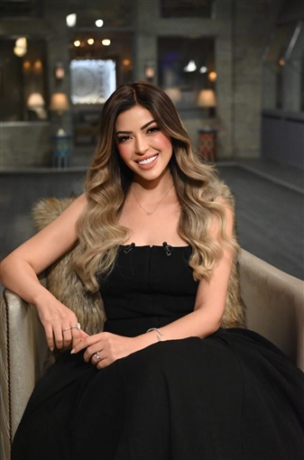 الفنانة ميرنا جميل