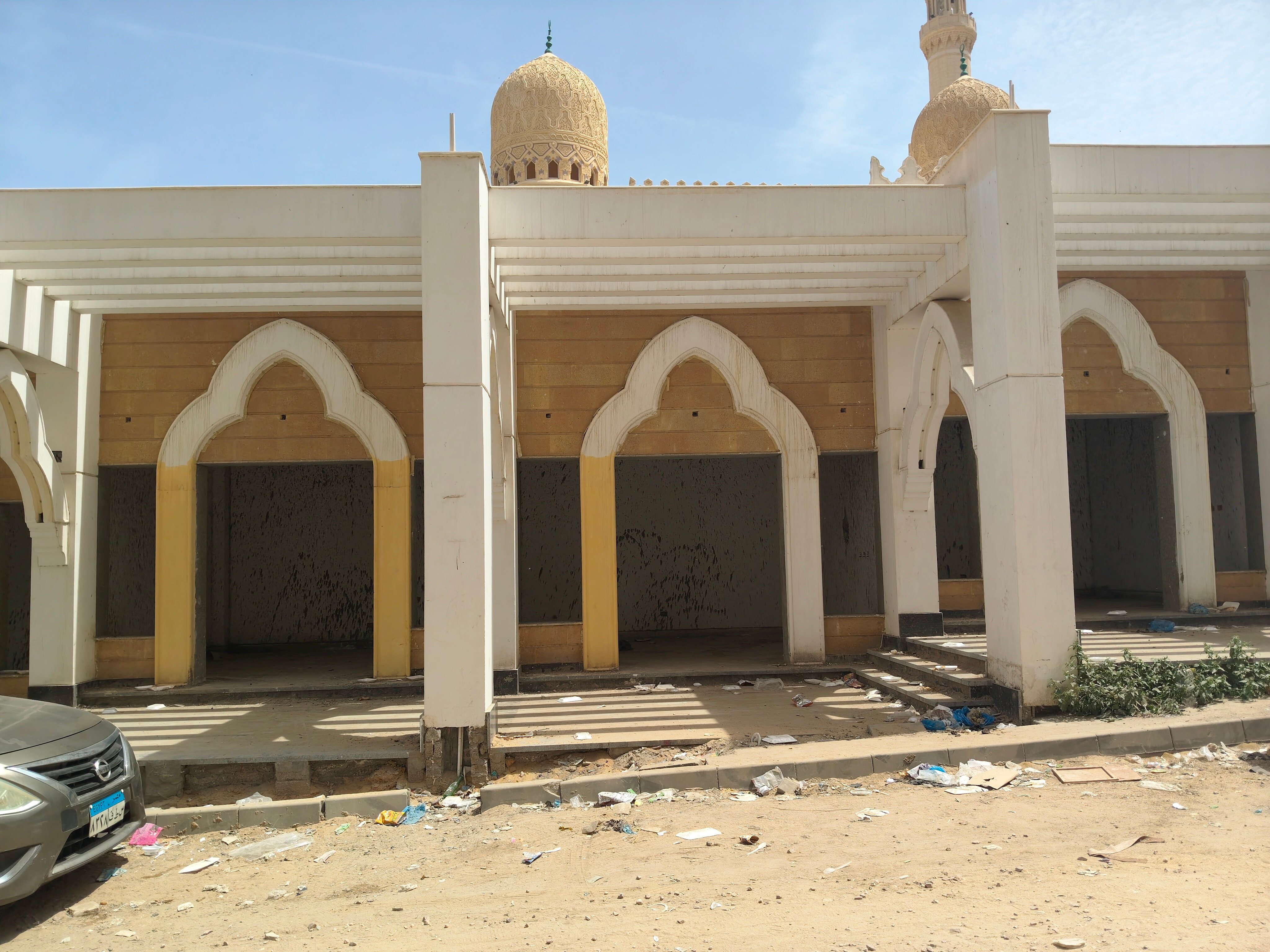 المنطقة التجارية فى ساحة ابو العباس