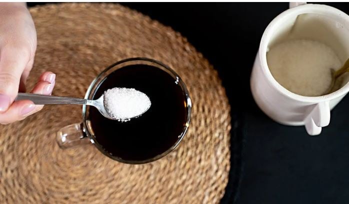 الفركتوز عند وضعه على القهوة