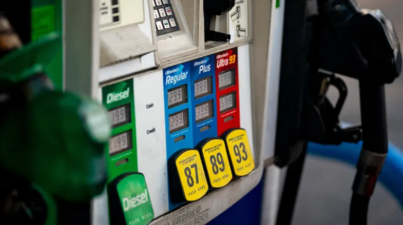 محطة وقود أمريكية