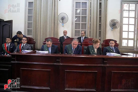 هيئة المحكمة تنظر القضية