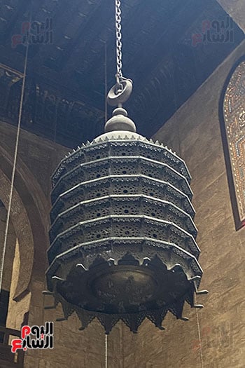 إحدي القناديل النحاسية