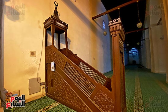 منبر مسجد الحاكم بأمر الله