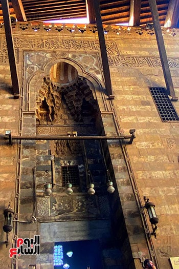 المدخل من الشارع