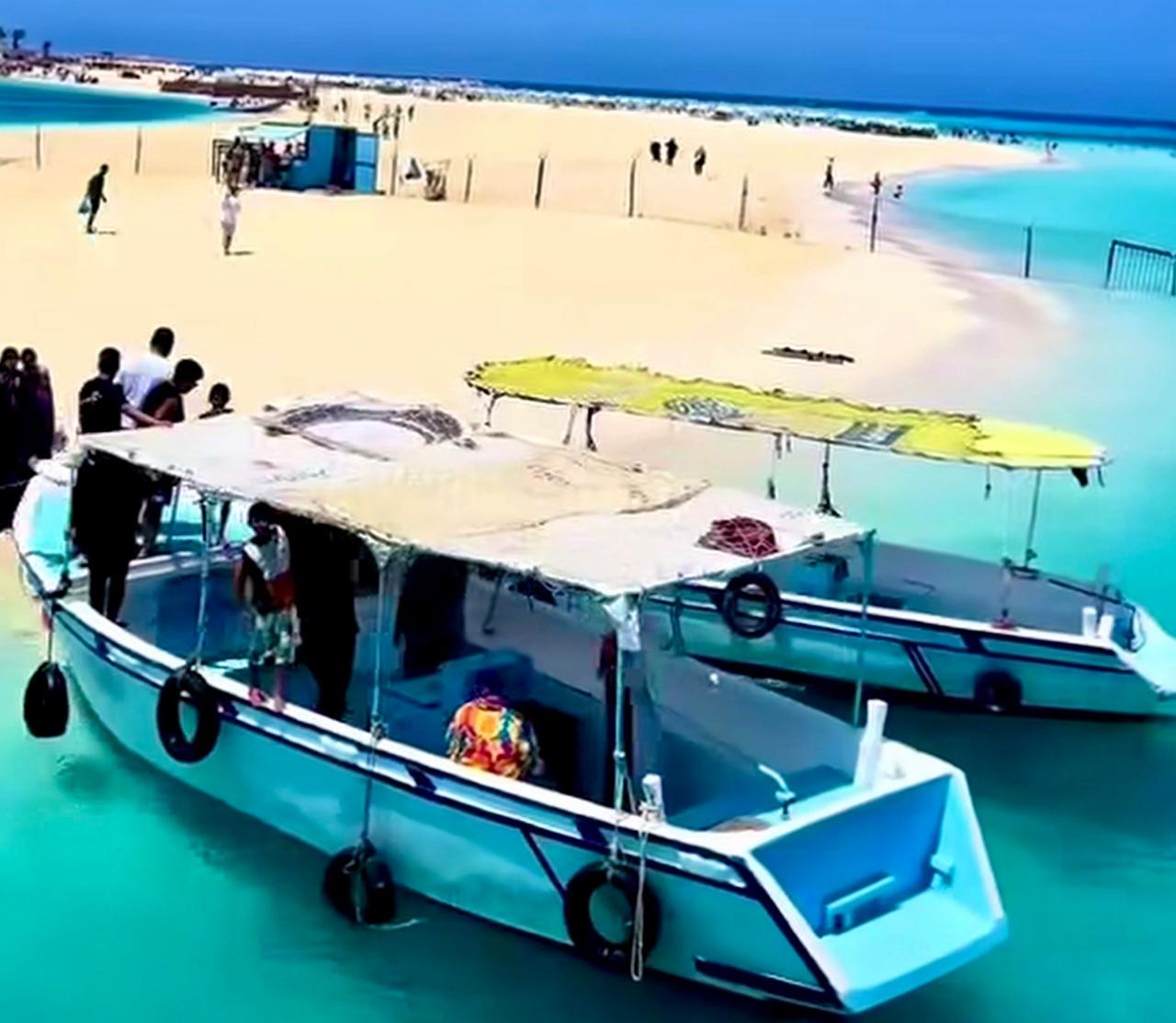 اجواء الربيع على شواطئ مطروح