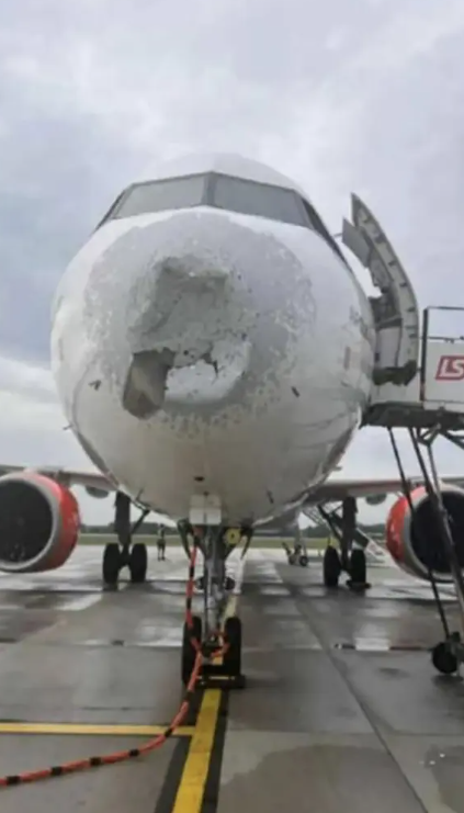 الطائرة بعد الهبوط