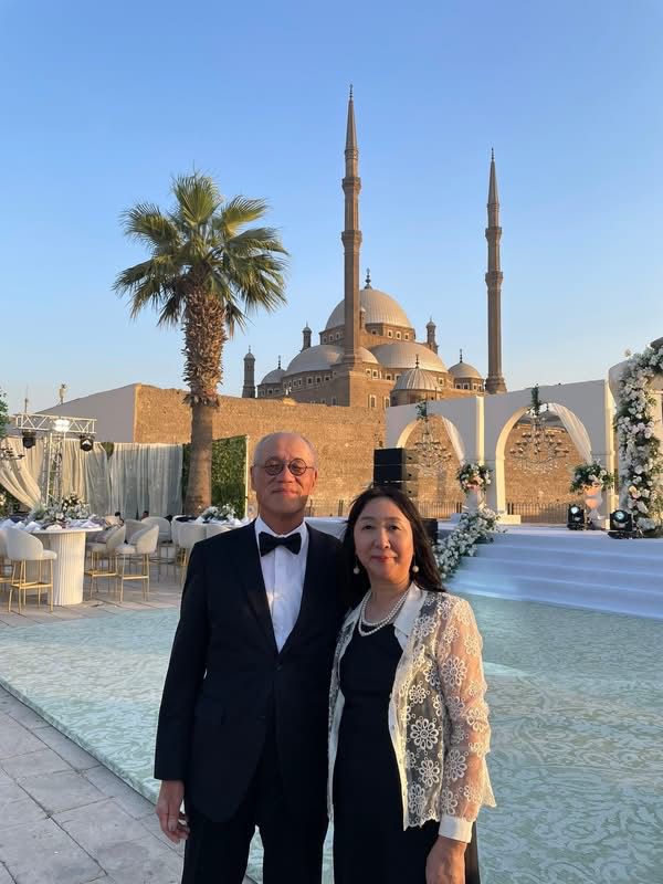 سفير اليابان وزوجته 3