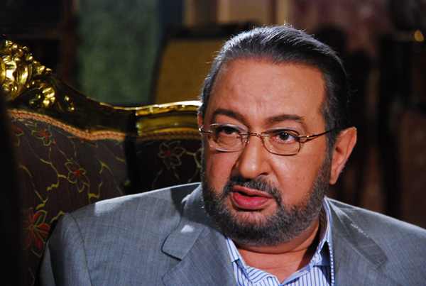 الفنان الراحل نور الشريف