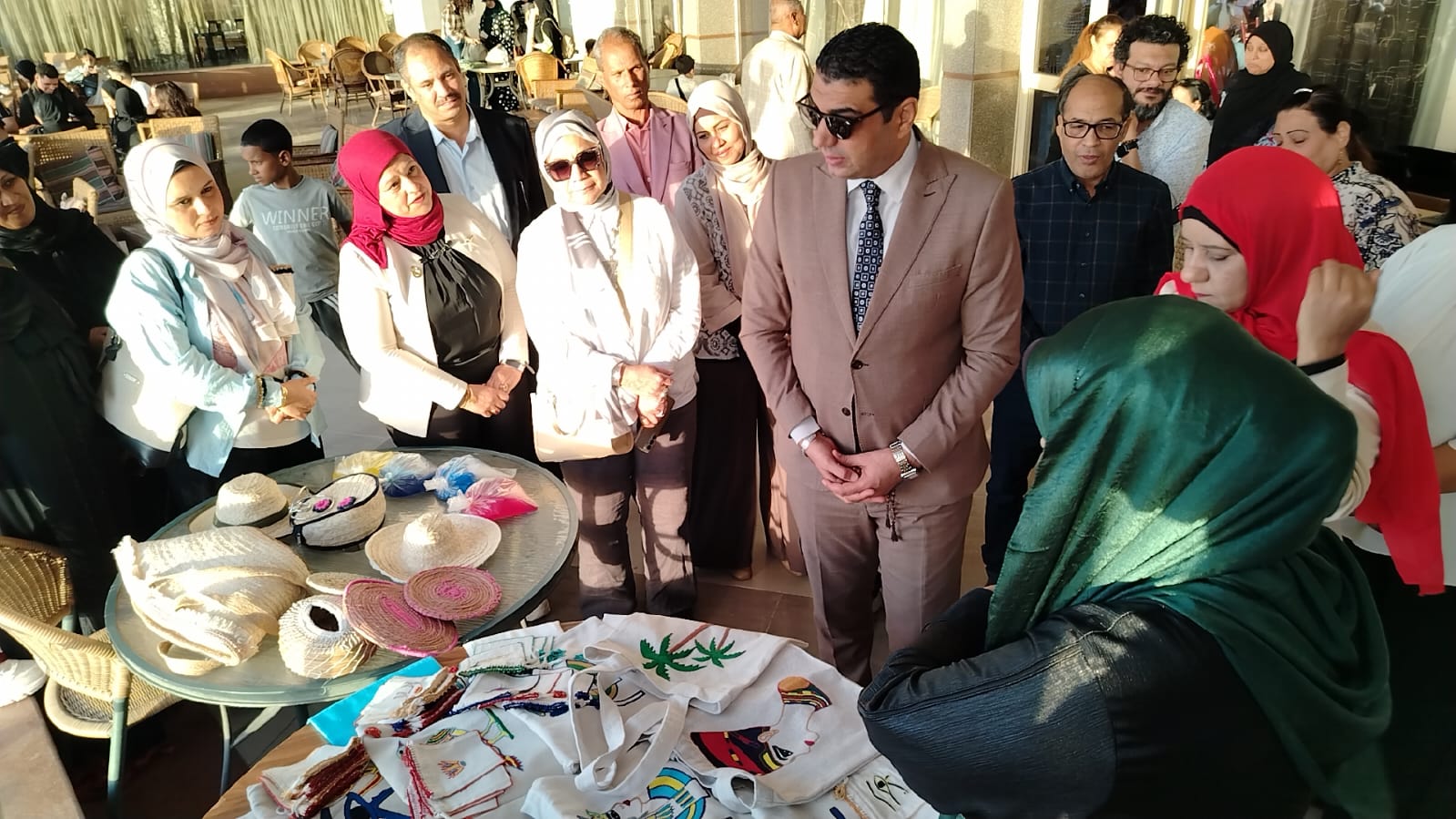 نائب محافظ الأقصر يشهد ختام مشروع بناء لتمكين المرأة