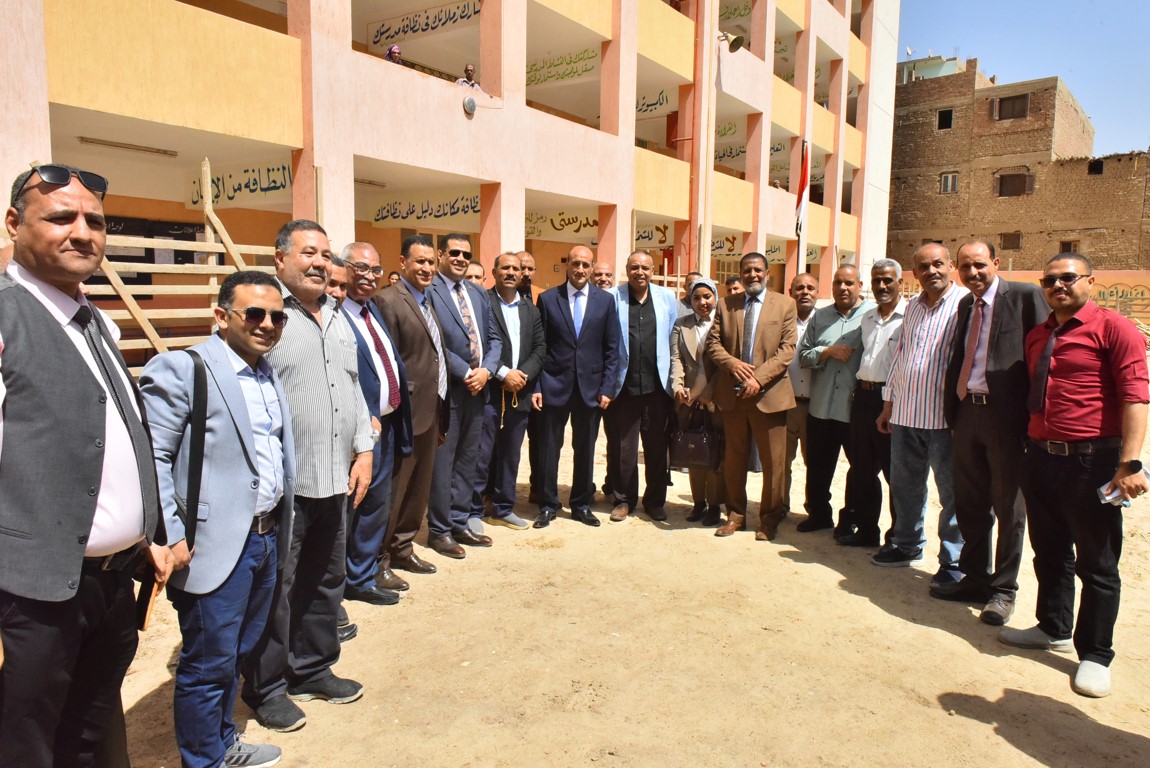 جولة بالمدرسة