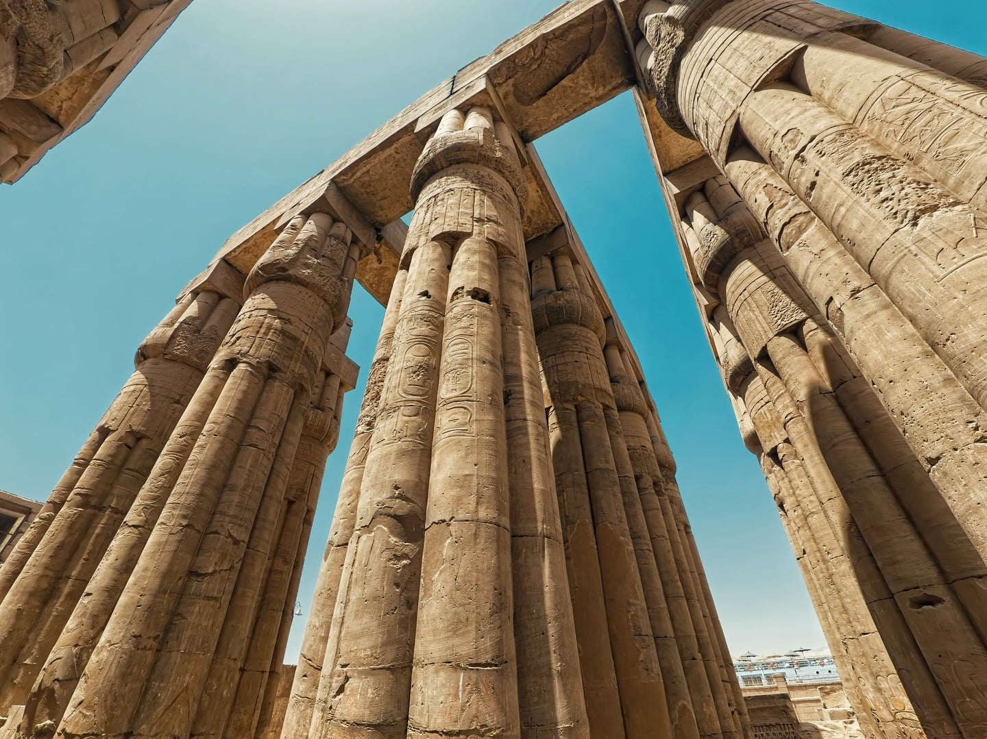 عبقرية المهندس أمنحتب بن حابو فى صالة الأعمدة