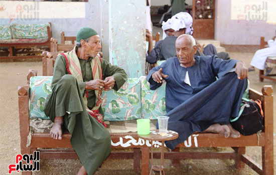 أحاديث-جانبية