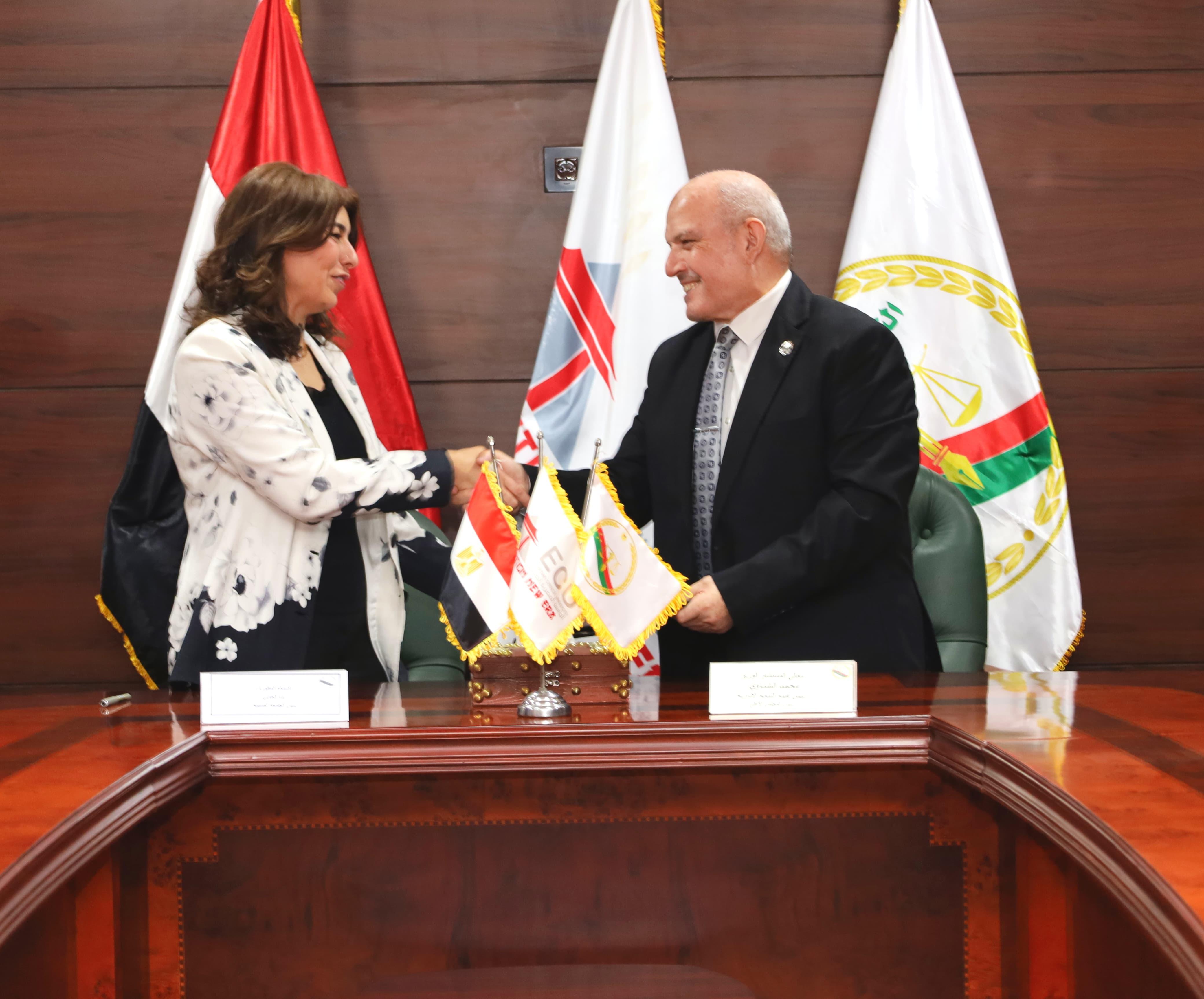 بروتوكول تعاون بين النيابة الإدارية والجامعة المصرية الصينية (3)