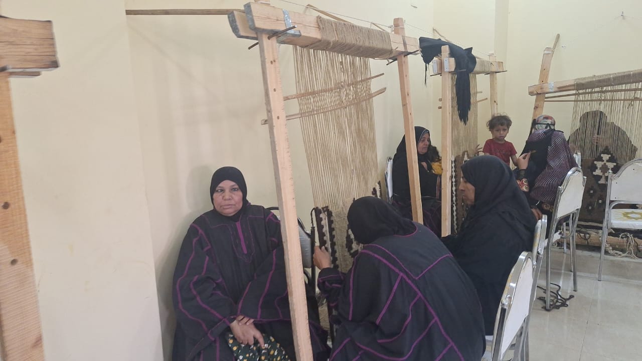 مراحل صناعة الكليم بأسيوط