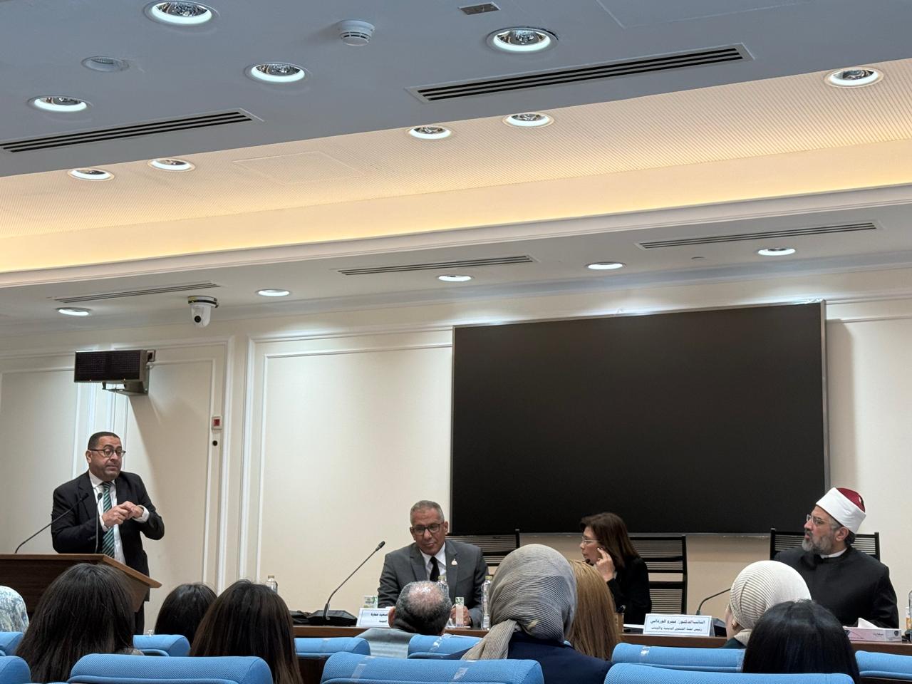 الجلسة الموسعة التي عقدتها لجنة التضامن الاجتماعي (1)