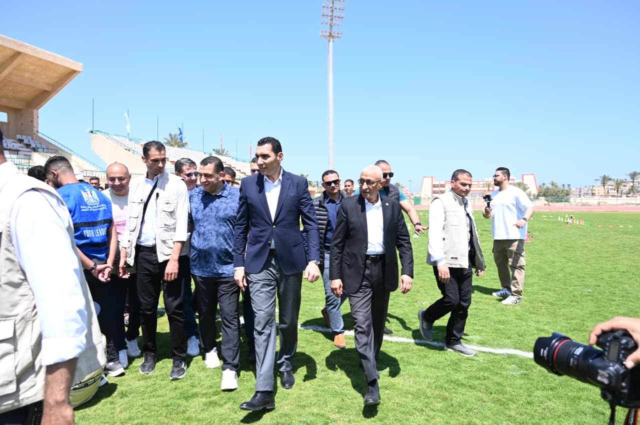 تفقد ملاعب العريش 