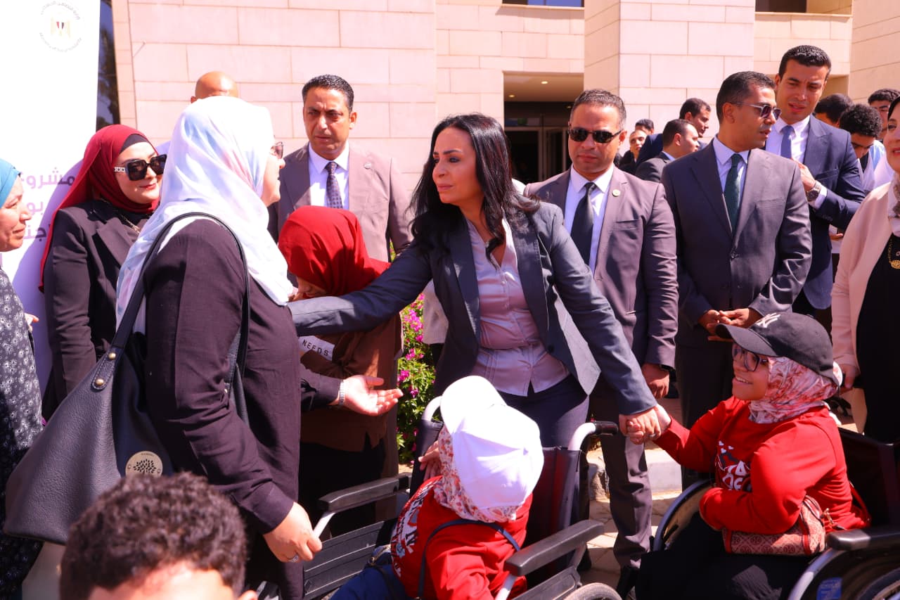 370a6e27-b5fe-4352-bf2d-41ce8ef3bce5