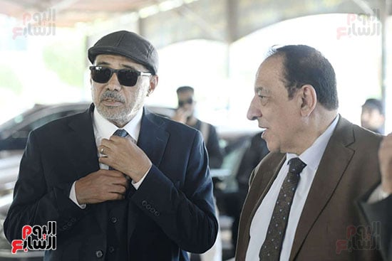 المعزين خلال الجنازة