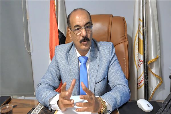 أحمد الدبيكى - نقيب العلوم الصحية