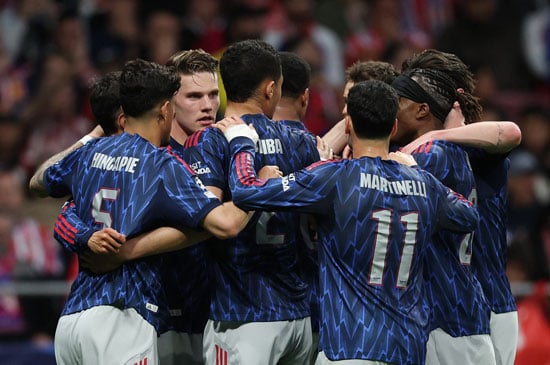 احتفال لاعبى أرسنال بالهدف