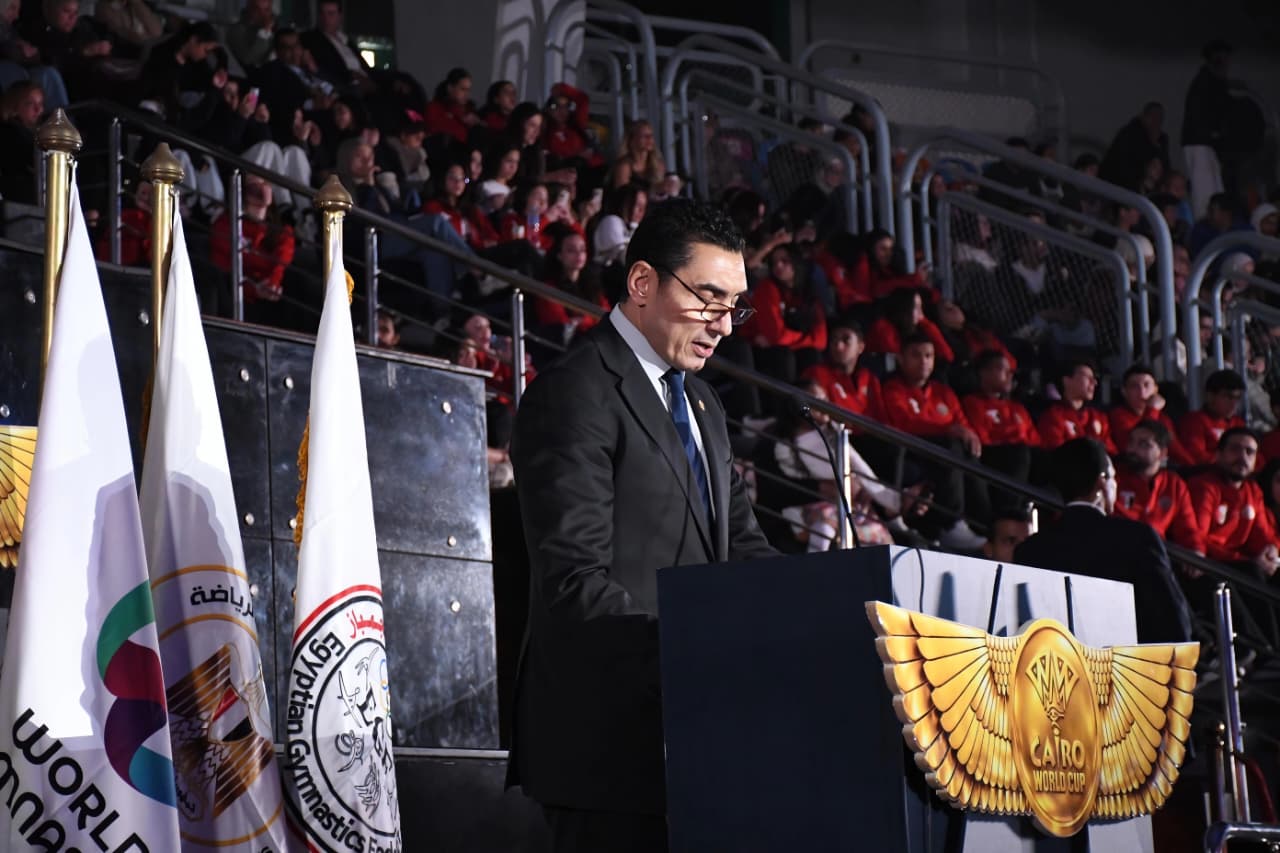 وزير الرياضة جوهر نبيل