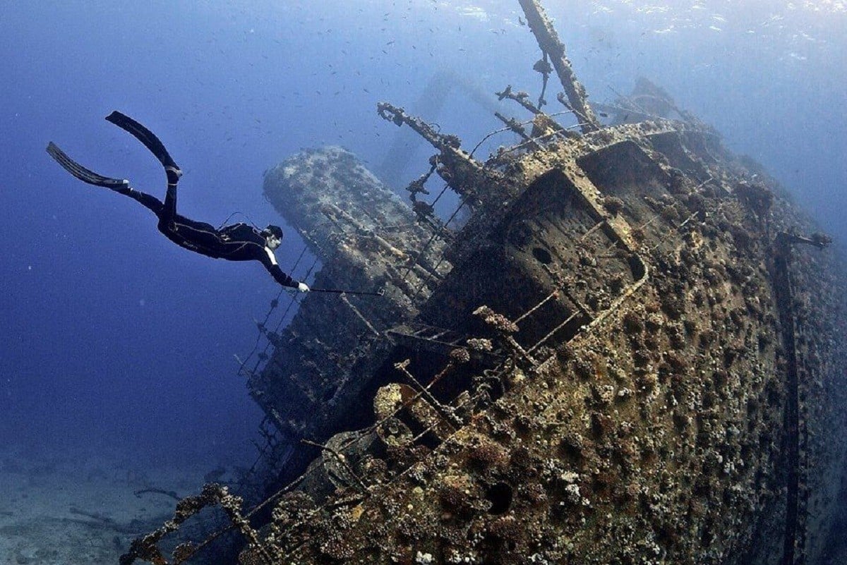 السفن الغارقة السفن الغارقة