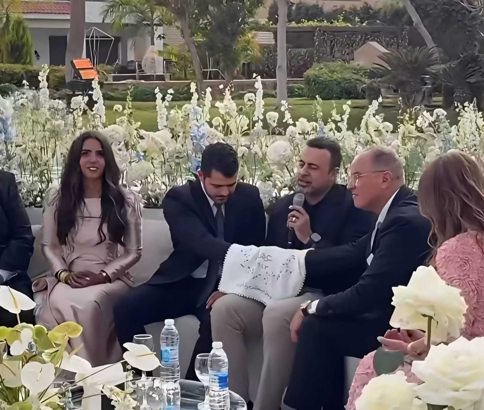 عقد قران ابنة محمد السعدى بحضور مصطفى حسنى