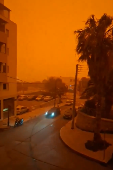 العاصفة في ليبيا